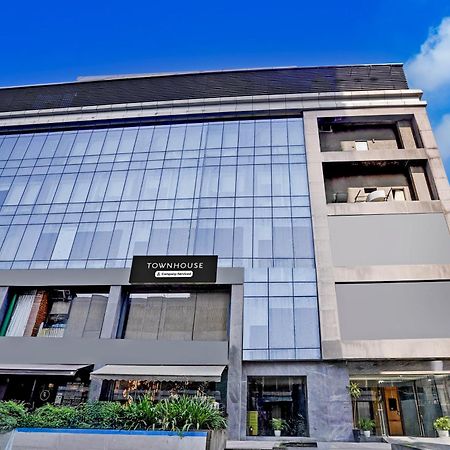 Super Townhouse Pbg Mall Vashi Turambhe Extérieur photo