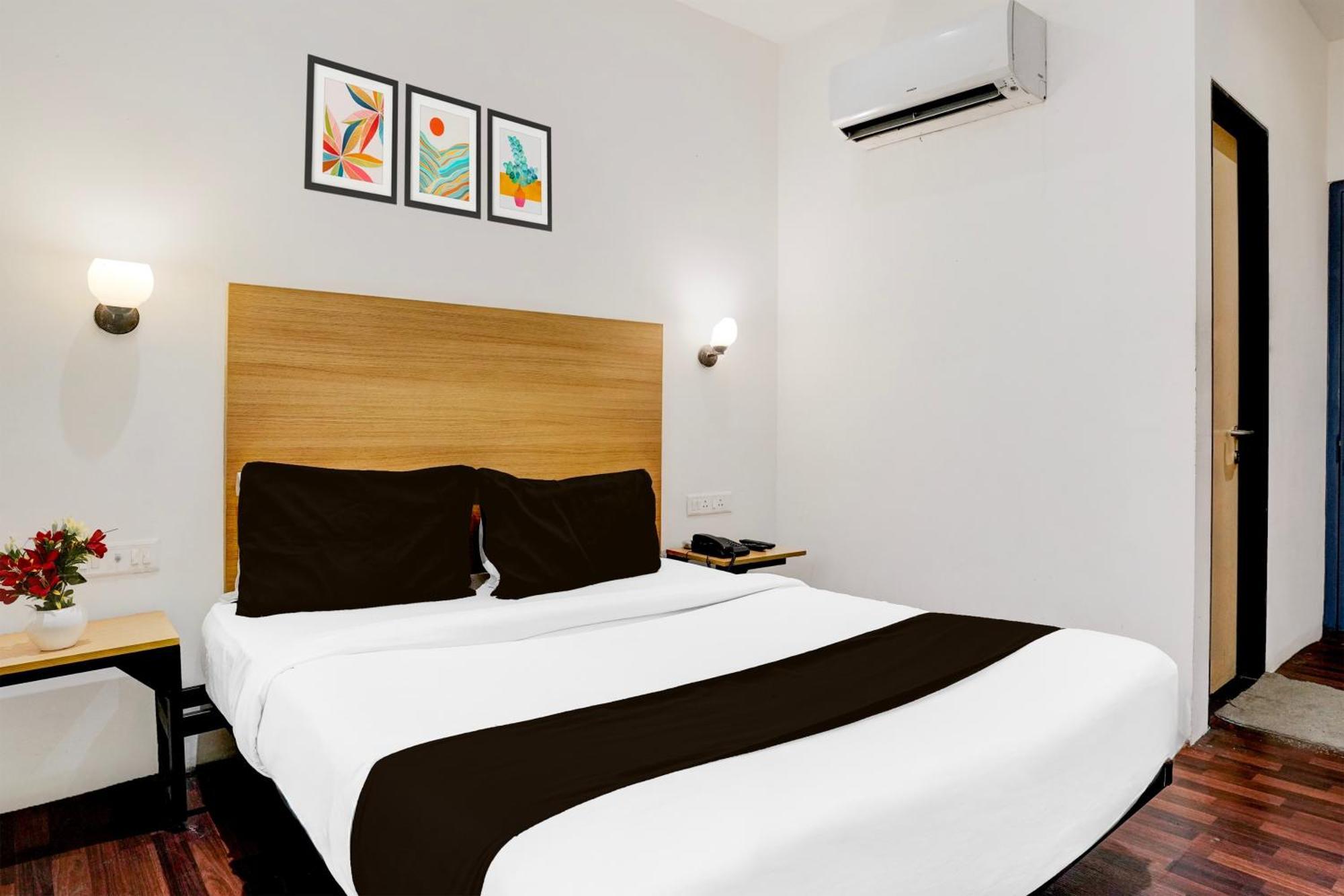 Super Townhouse Pbg Mall Vashi Turambhe Extérieur photo